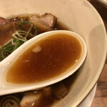 麺処 ほん田 - スープ