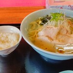 辛さ一本道 路山 - 青南蛮塩ラーメン(小辛､冷し)770円 青南蛮塩ラーメンは温と冷から選べます