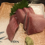 Robata - 刺身3種盛　ブリ、カツオ、シビマグロ