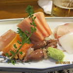 Oonari Sushi - 一人ひとりに出された刺し盛り