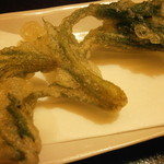 割烹 喜作 - 24年5月　山梨の天然山菜ハリキリの天ぷら