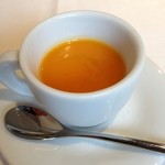 カンブーザ - アミューズ（人参の冷製スープ）