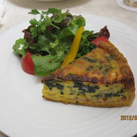 アニヴェルセル カフェ - キッシュ