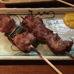 Ganso Yakitori Kushi Hacchin - カシラとハラミ各100円(税別)