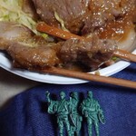 旬処 花亭 - 弓豚の生姜焼き丼972円　厚みのあるお肉です