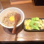 もつしげ - そぼろ丼