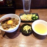Motsushige - 牛まぶし丼のセット