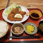 醍醐 - 日替定食（チキンカツ定食）（税込800円）※ご飯おかわりできます