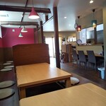 創香 - 広い店内