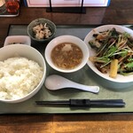 中華工房おかげさま - 牛もつ炒め定食