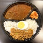 フィッシュ - 大辛チキンカレー&キーマカレー1188円