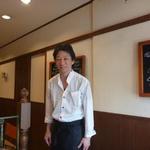 Bistrot Enry. - 調理場に入る前の奥田シェフを（了解済み）