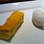 ete - バニラ風味ヨーグルトアイス
      スフレチーズケーキ