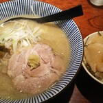 Yaki Miso Ramen Yadoya - 味噌らーめん 800円、北海三昧のっけ飯 500円、土日各15食になります