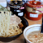 二代目 麺の坊 晴レル屋 - 麺リフト