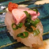 寿司英 - 肝添えのカワハギにぎり