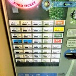 手打ちラーメン 森清 - やったー！腹脂もチャーシューもある！ずっとハズレだったが外食断食明けには嬉しい！