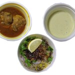 ビートイート - （テイクアウト）ツキノワグマのビリヤニとチキンカレー、キュウリのラエタのセット