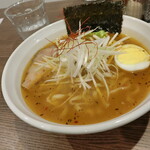 麺処 メディスン麺 - 赤麺　870円