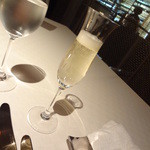 フラノ寶亭留 - 食前酒はシャンパンで乾杯！！