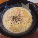 金星パスタ - サーモン・イカ・小貝柱の醤油クリームソース　【ランチ】880円