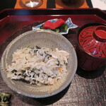 日本料理 晴山 - シラス、鱒筋子　御飯