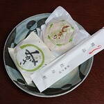 京菓子司 松寿軒 - ①最中②三笠(各¥160)~記念品付き~