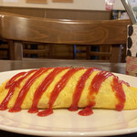 レストランピアノピアノ - 一口スプーンを入れると、、、