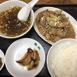 珍山 - もつ定食 750円