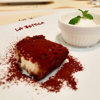 ラ・ベットラ・ダ・オチアイ ナゴヤ - ティラミスとヨーグルトのジェラート