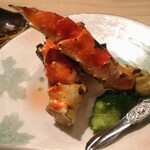 新宿 松阪牛 高級すき焼きと蟹 三嶋 - 焼きタラバ蟹