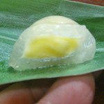 炭焼巧房　源 - 葛饅頭？中身