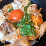 玉子も鶏のお肉も最高に美味しいッ！