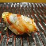 鮨旬美西川 - 専用の茶釜で熱を加え、釜の上で蒸らし、柔らかで 味わい深い海老の食感を楽しむ 特大車海老。煮切り醬油と山葵で提供されます。　　　　　2020.05.30