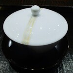 鮨旬美西川 - 口直し：山葵の吸い物。　　　　　2020.05.30