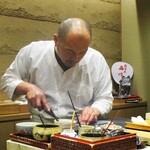 鮨旬美西川 - 大将の所作。（撮影の許可を頂いています。）　　　　　2020.05.30