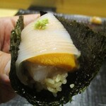 鮨旬美西川 - 烏賊と雲丹の海苔巻き。　　　　　2020.05.30