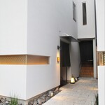 鮨旬美西川 - 鮨旬美西川 の入り口。　　　　　2020.05.30