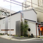 鮨旬美西川 - 鮨旬美 西川 の入る建物。　　　　　2020.05.30