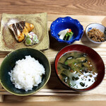 日本料理 さがら - ご飯、お味噌汁、香の物、ふりかけ