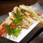 Serafu - しらさ海老の天ぷらです。
