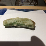 にい留 - 焦げっぽく見えるのはスナップえんどうと糖分が引き出されて…瑞々しい！