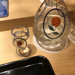 にい留 - 広島 加茂金秀
      落ち着いて酒は楽しみたい。