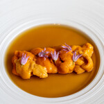 レストラン オオツ - 2020.6 青森バフンウニ ムラサキウニのフラン 甲殻類のコンソメゼリー