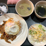 タイ料理セーンタイ - 