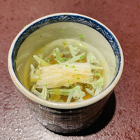 馳走 啐啄一十  - 【先付】
                      01. 蓴菜(広島県黒瀬産)の酢の物、針山山芋載せ