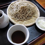 そば仁 - 『もりそば』をﾌﾟﾗｽ￥１５０で、　『大盛り』に・・