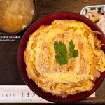 Oshokujidokoro Shimazaki - カツ丼(500円)