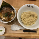 麺屋 猪一 離れ - 白菜と椎茸の鶏せせりつけそば(薄口醤油) 1,200円