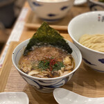 麺屋 猪一 離れ - 白菜と椎茸の鶏せせりつけそば(薄口醤油) 1,200円 (つけ汁温)